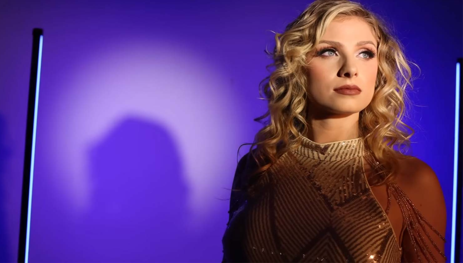 Photographing with Continuous Lighting